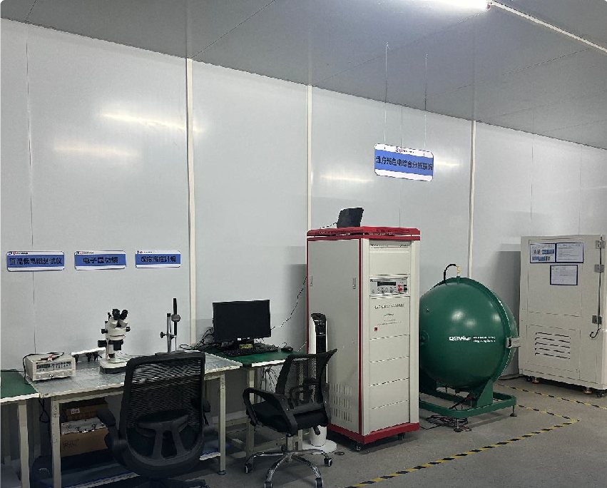 In-house optical measurement laboratory with photometric test equipment